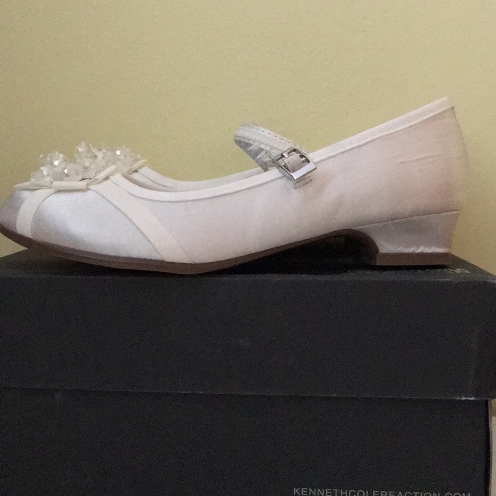 NWOT Girl’s dress shoes